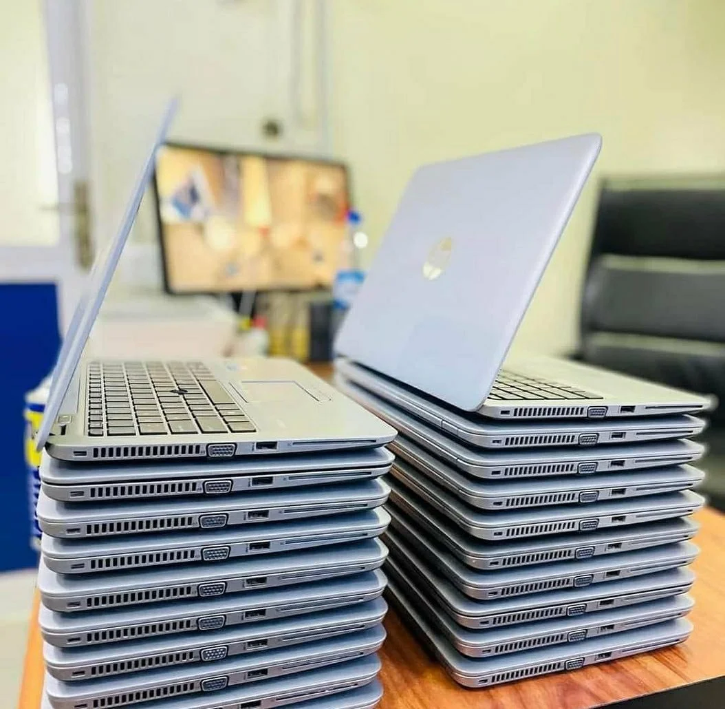 hp-dell-laptops-pallets-1