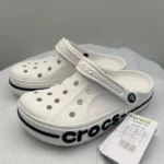 Product listing image for Crocs Footwear Pallet